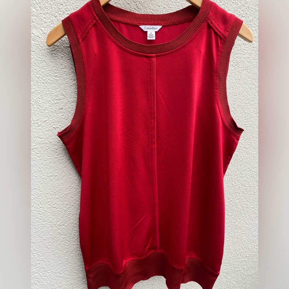 Calvin Klein Men’s Red Sweater Vest size medium